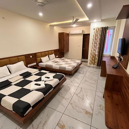 Hotel Prakasham Ujjain Dış mekan fotoğraf
