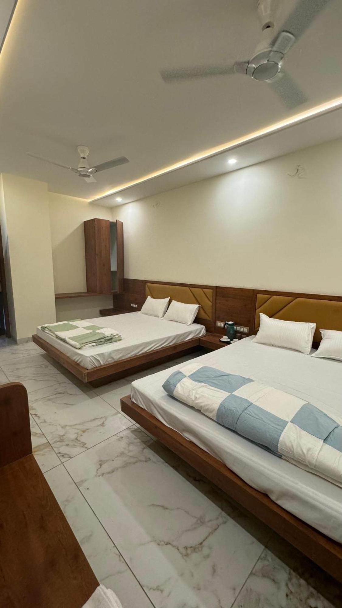 Hotel Prakasham Ujjain Dış mekan fotoğraf